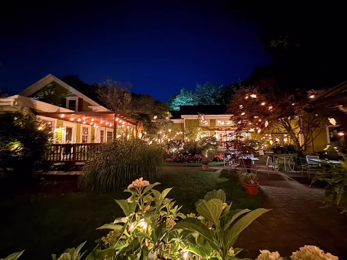 Tree House Tavern